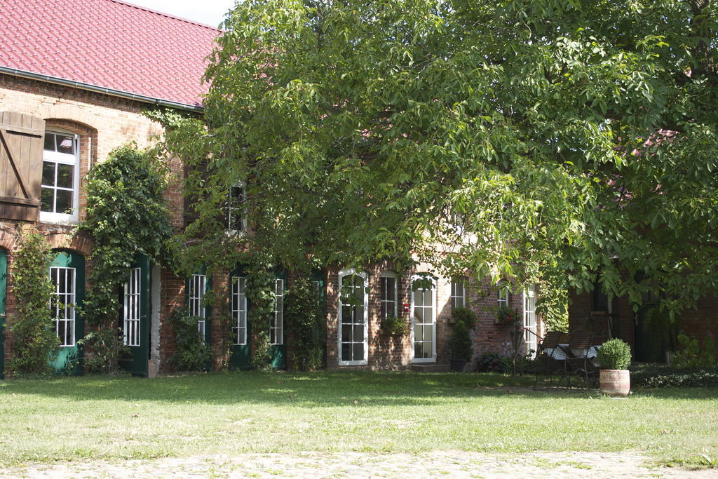 Pension Kunsthof Dahrenstedt Exteriör bild