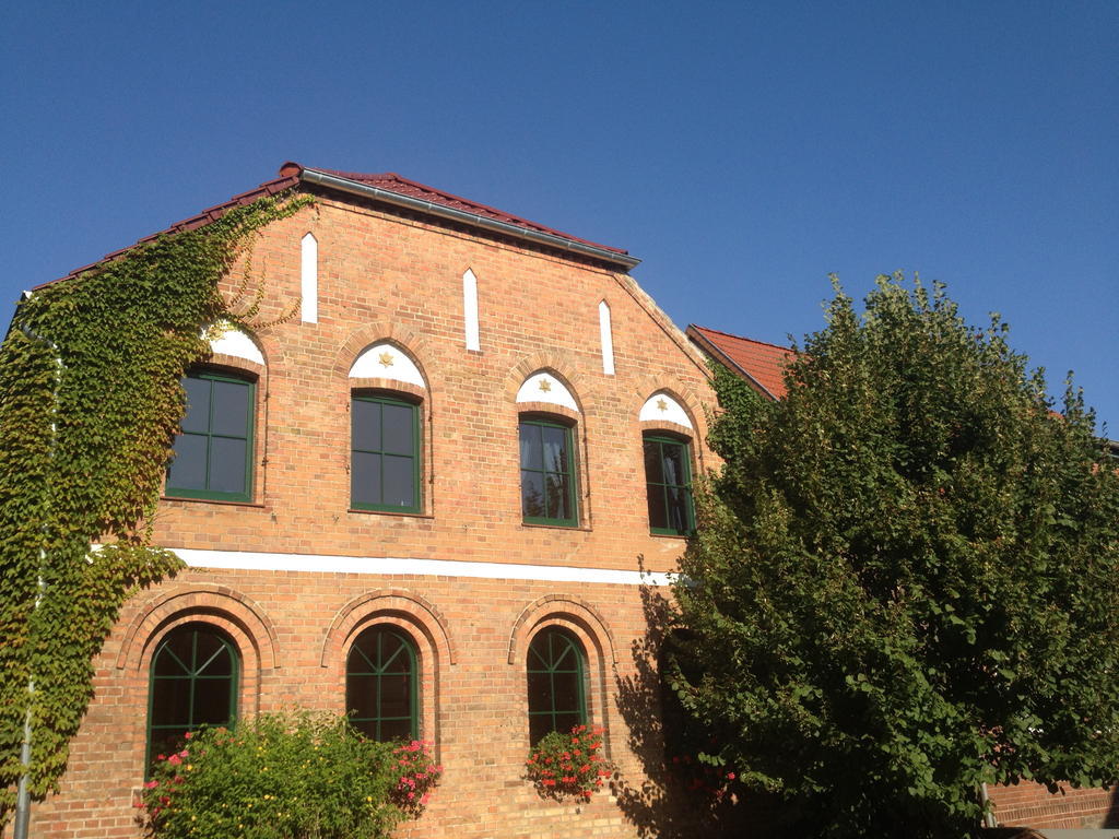 Pension Kunsthof Dahrenstedt Exteriör bild