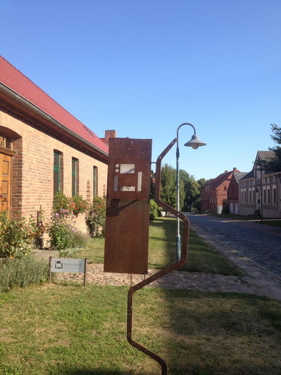 Pension Kunsthof Dahrenstedt Exteriör bild